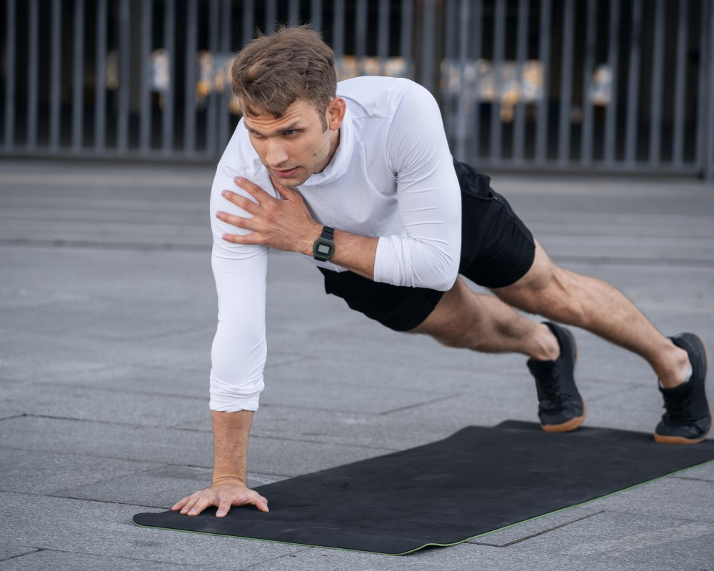 Shoulder Tap Plank giúp bạn đốt cháy nhiều calo