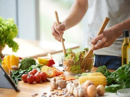 Có Thể Giảm Cân Chỉ Với Thay Đổi Chế Độ Ăn Uống  Không?