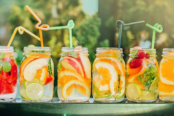 Hình ảnh nước detox hoa quả
