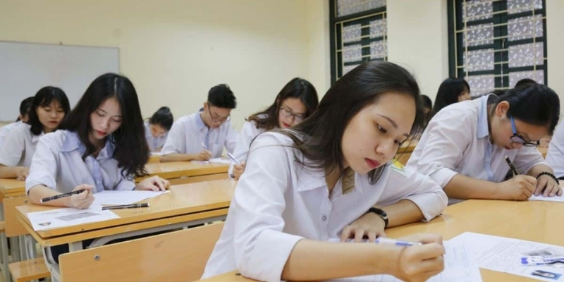 Mơ Thấy Đi Thi Nhưng Không Làm Được Bài – Con Số May Mắn
