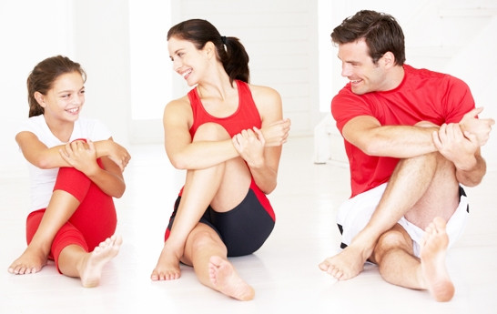 Phụ nữ nên tập thể dục để giảm cân tại nhà hay đến phòng tập?